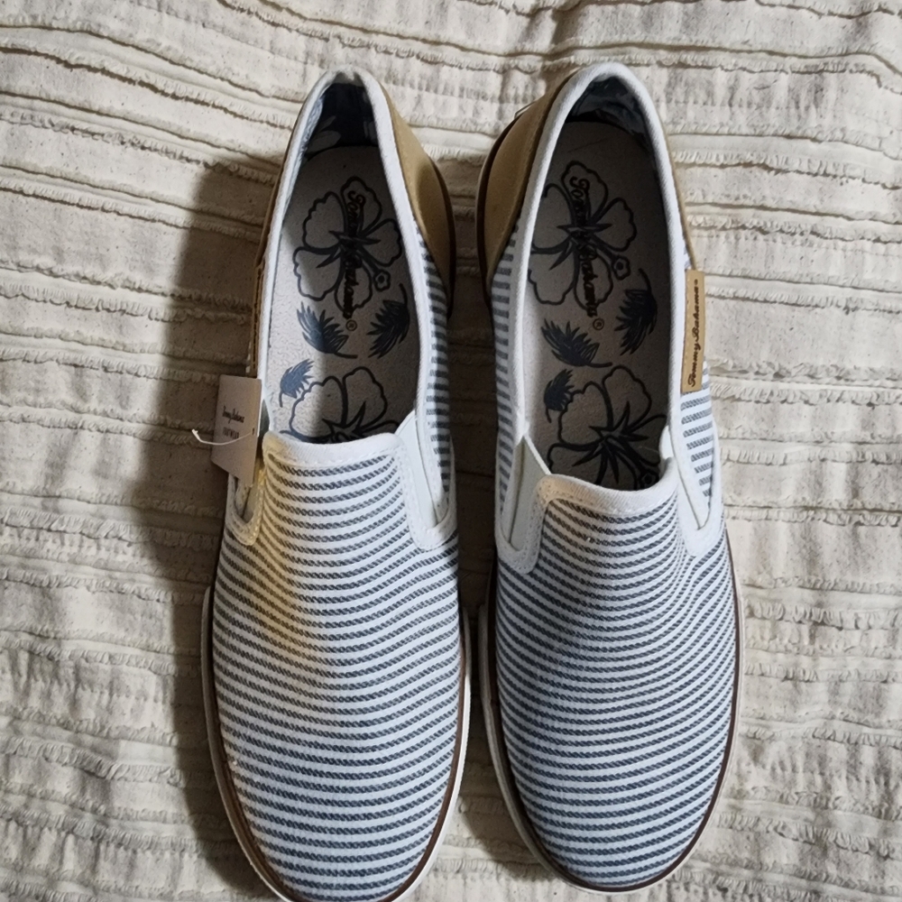 Tommy Bahama Women's Shoes size 9